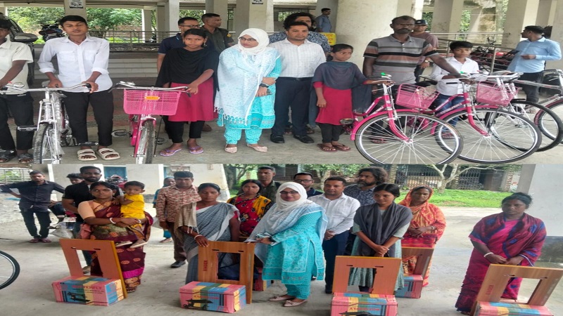 সাতক্ষীরায় ক্ষুদ্র নৃ- গোষ্ঠী শিক্ষার্থীদের মাঝে বাই সাইকেল ও সেলাই মেশিন বিতরণ